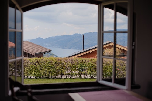 Charming 3-bedroom chalet in Aeschi 15min from Interlaken