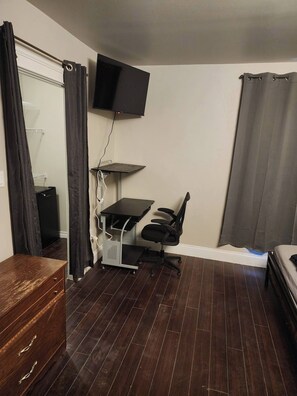 Room, 1 Bedroom, Balcony | Room amenity