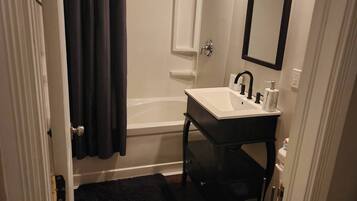 Room, 1 Bedroom, Balcony | Bathroom