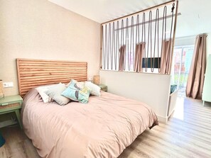 In-room safe, iron/ironing board, free WiFi - Baélia Casa Isola (Alicante)