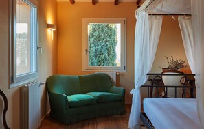 Tabla de planchar con plancha, cuna de viaje y wifi gratis 