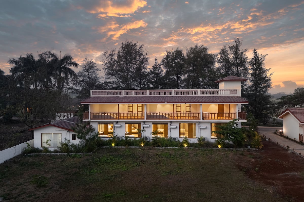 In-room safe, desk, blackout curtains, free WiFi