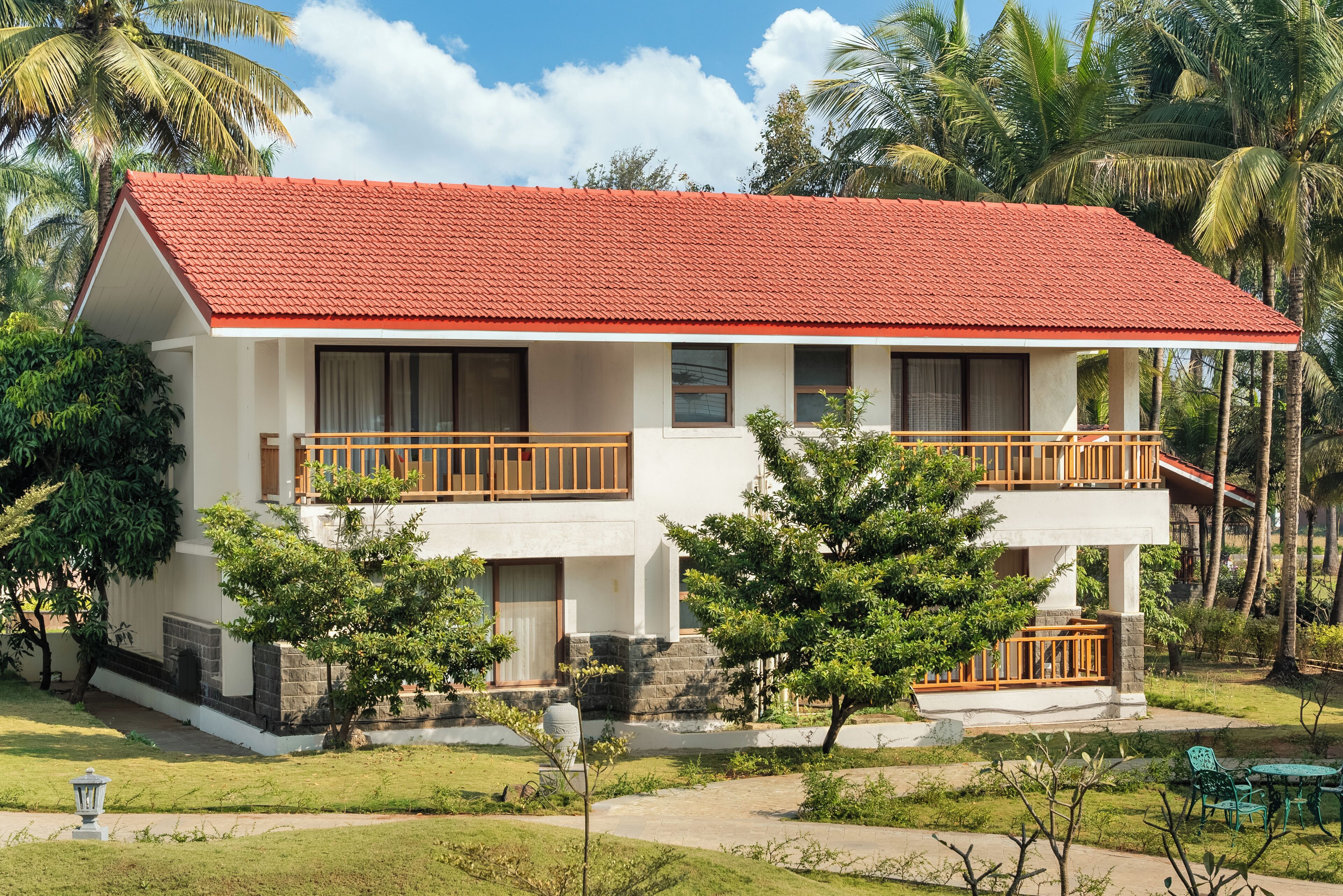 In-room safe, desk, blackout curtains, free WiFi