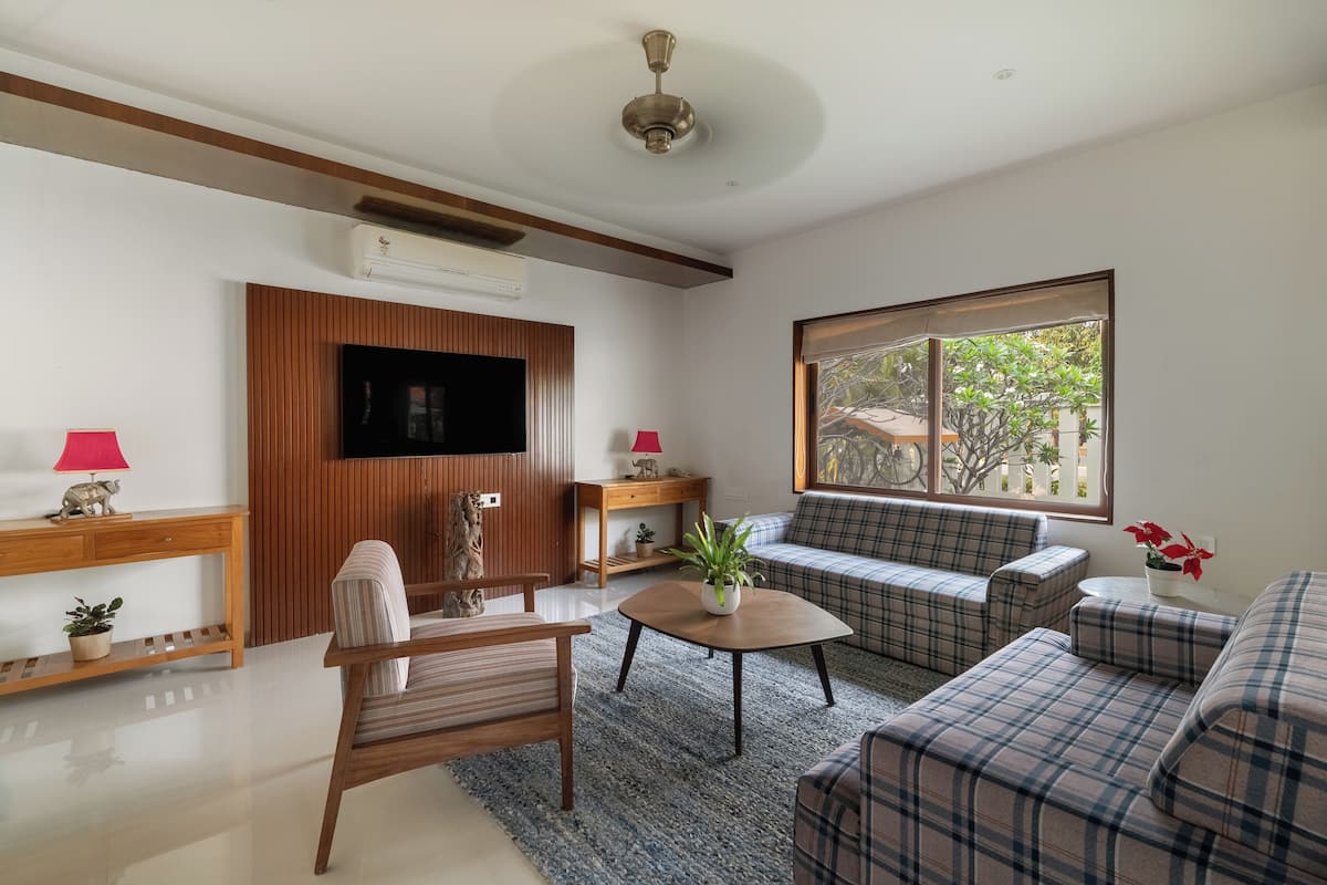 Amavi 3 Bedroom Villa | Living area | Table tennis