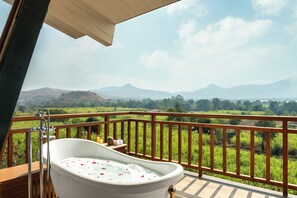 Junior Suite | Balcony