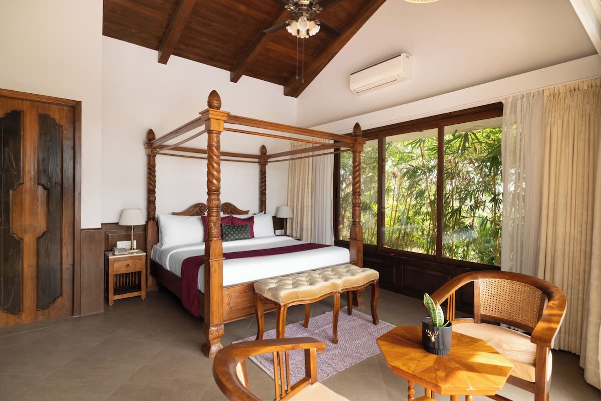 In-room safe, desk, blackout curtains, free WiFi