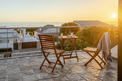 Zoete Zitje | Dual-home coastal escape in Voëlklip