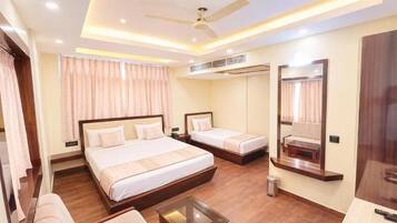 Deluxe-Dreibettzimmer, Klimaanlage | Ausblick vom Zimmer