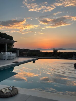 Pool - Luxury & Romantic Escape – Ideal for Couples & Newlyweds (Kranidi)
