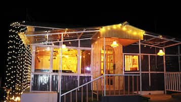 Luxury Cottage | Free WiFi