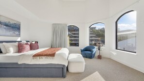 4 chambres, fer et planche à repasser, accès Internet, draps fournis