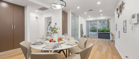 تناول الطعام