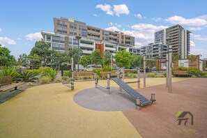 Children’s area - Cozy apartment in Eastgardens (Eastgardens)