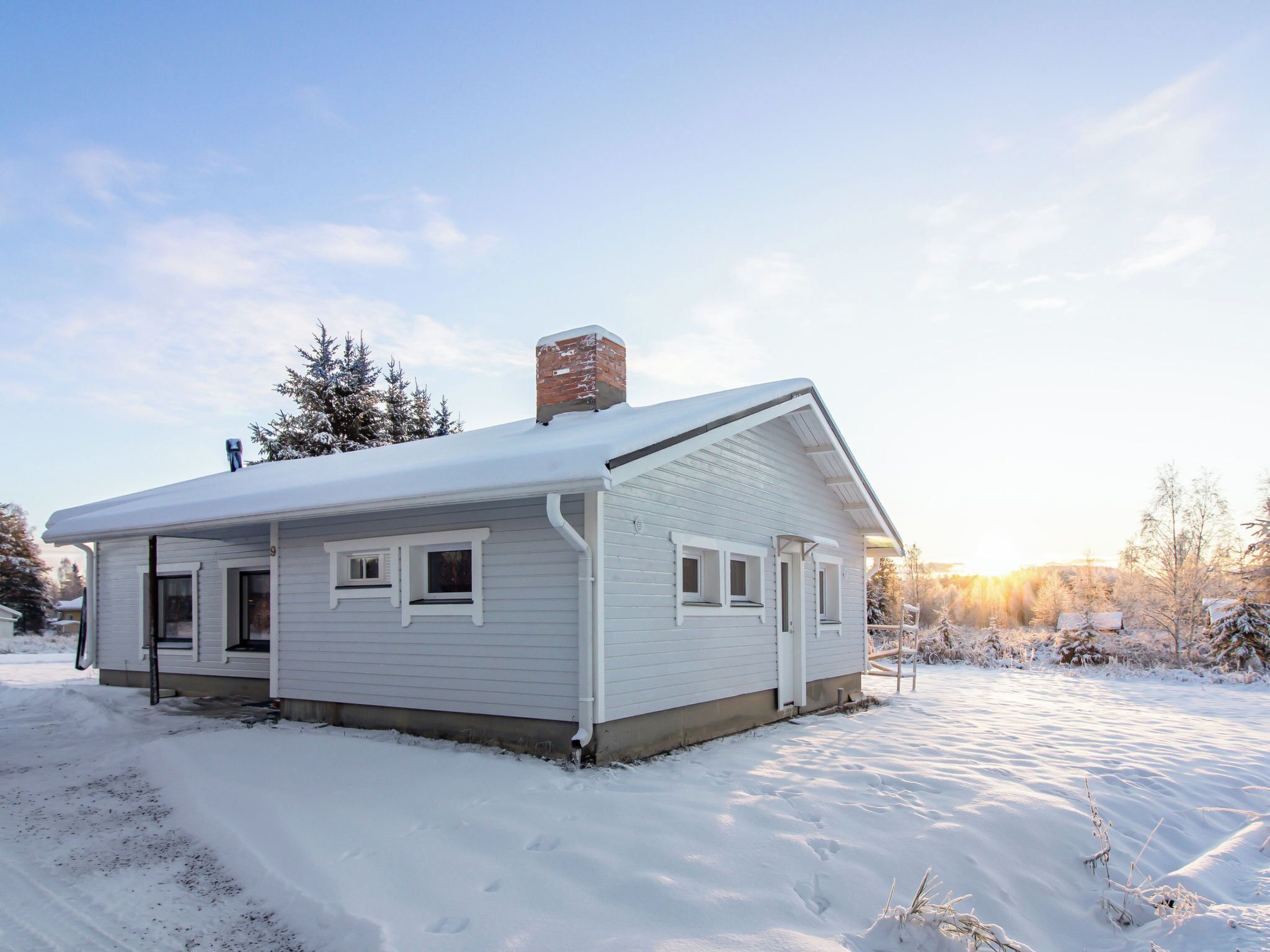 المنشأة من الخارج