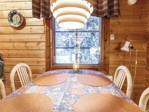 Dining - Ylläs vaskooli 1 by Interhome (Äkäslompolo)