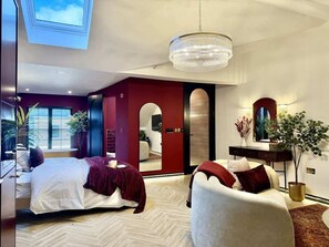 1 bedroom, iron/ironing board, WiFi, bed sheets - Boutique Studio Gold Bath in Jewellery Quarter BHM (Birmingham)