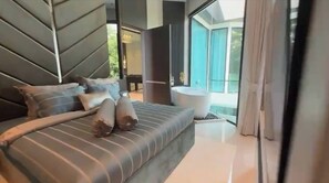 Villa, 5 Bedrooms, Private Pool - 5-bed Luxury Villa Pool&jacuzzi 5 Min to Walkingst (Pattaya)