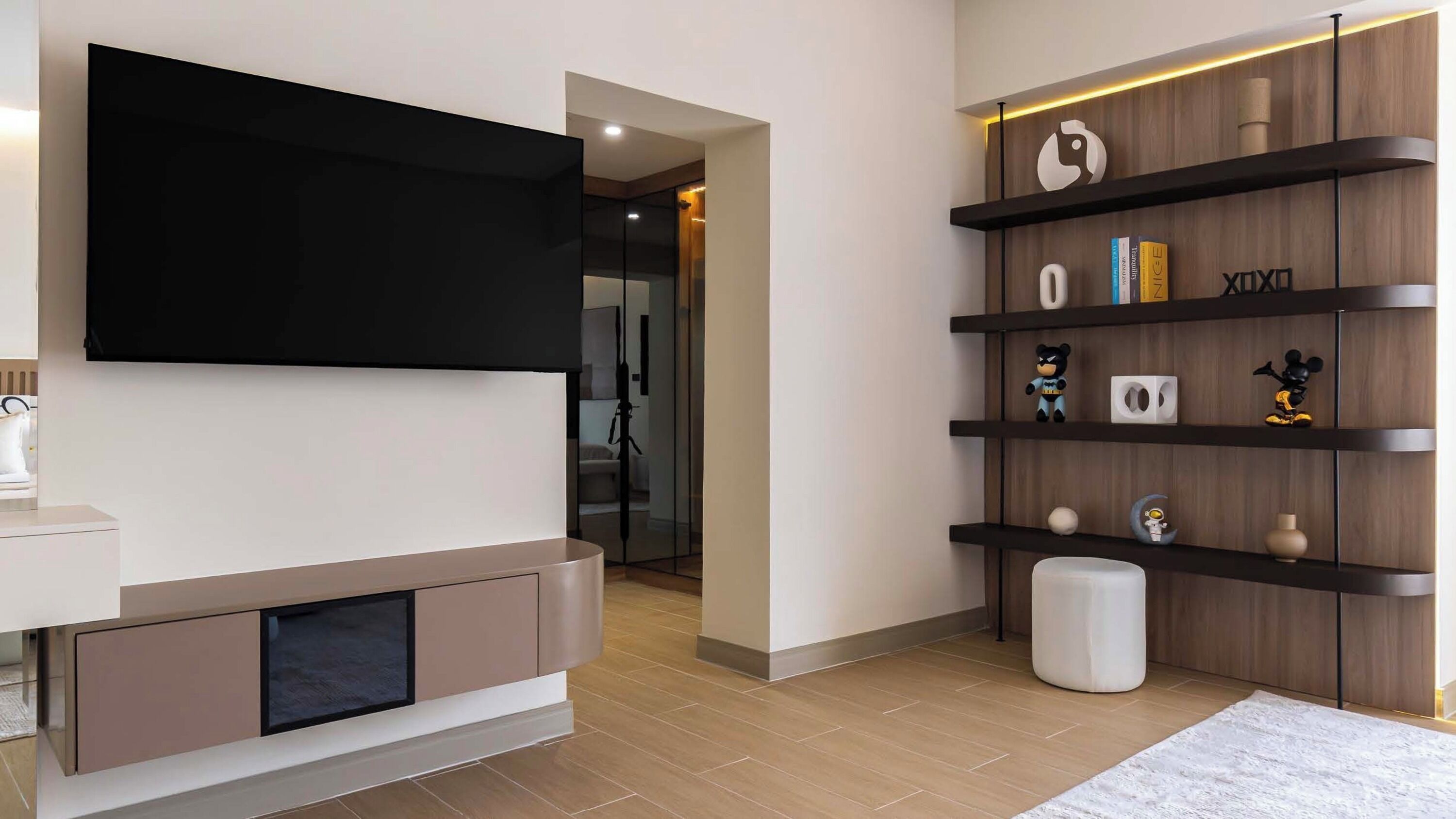 Luxury Penthouse, Private Pool, Marina View | Interior