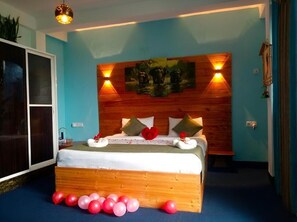 واي فاي وملاءات أسرّة