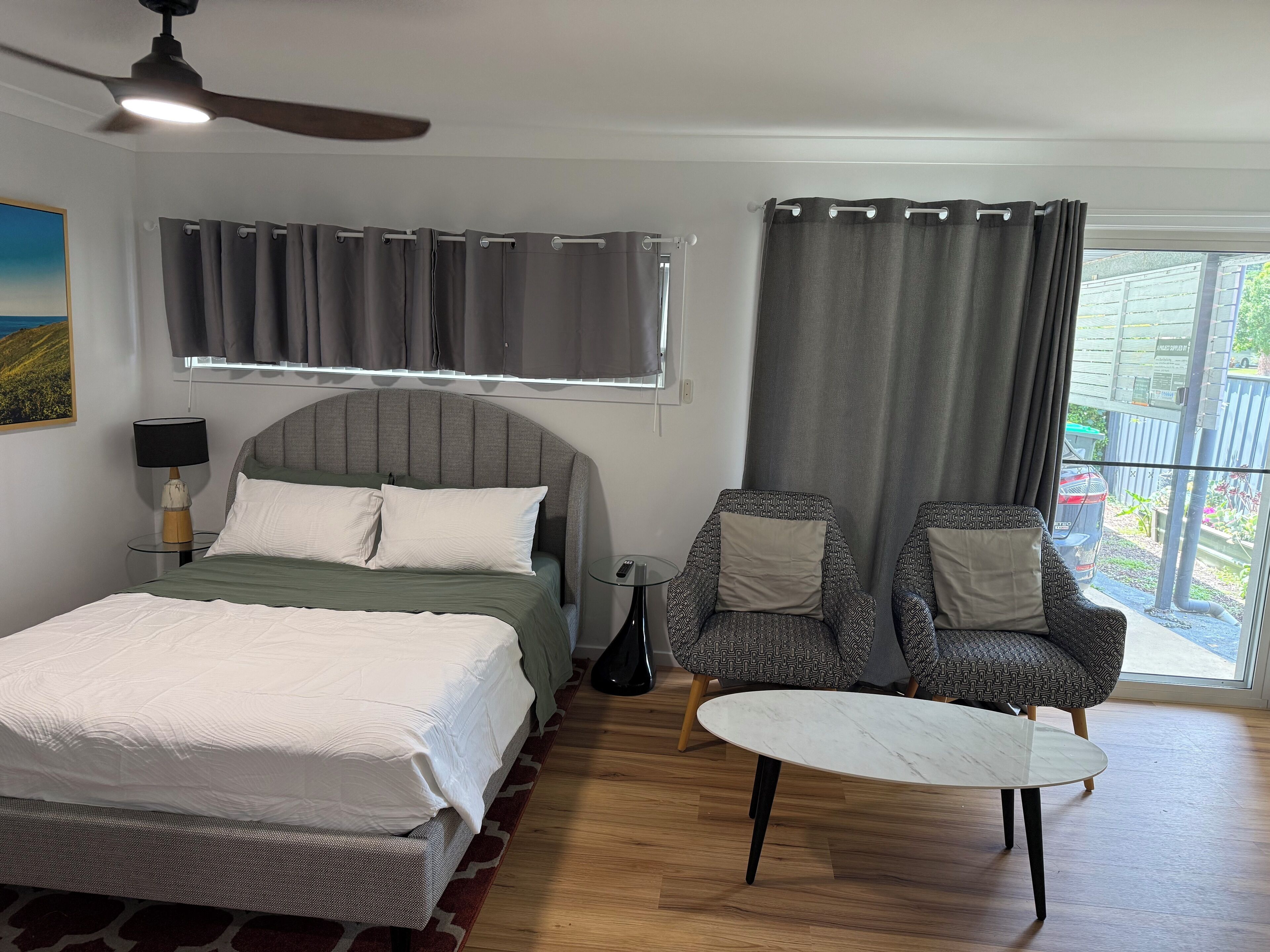 Free WiFi, bed sheets