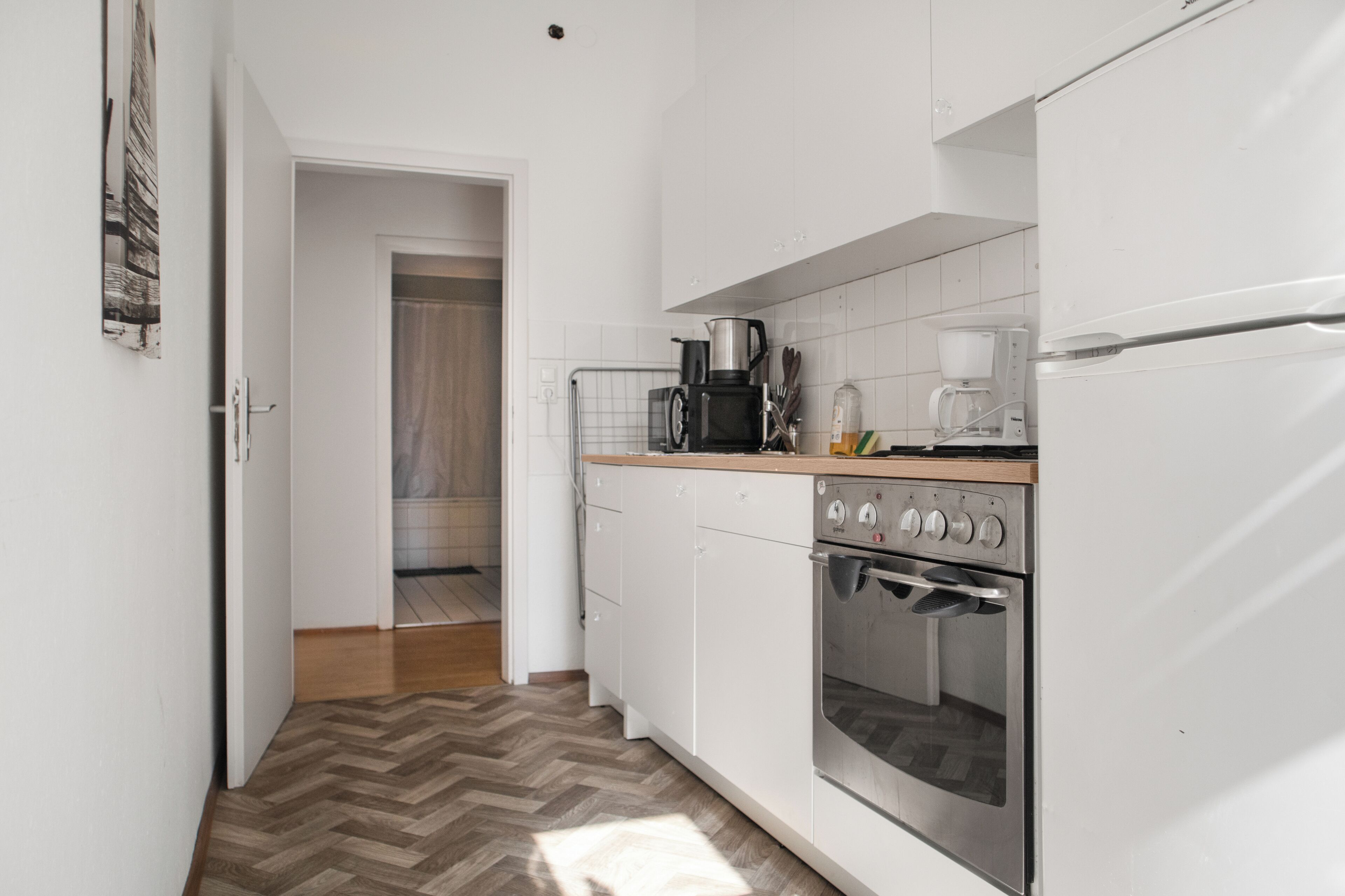 Lägenhet Basic | Eget kök | Kylskåp, mikrovågsugn, ugn och spishäll