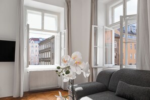 Living area - Spacious 2BR Apartment Long Stay Rennweg (Wien)