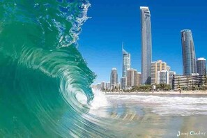 Beach - Surfers Paradise Apartment - Beach, Pool & WiFi (Surfers Paradise)