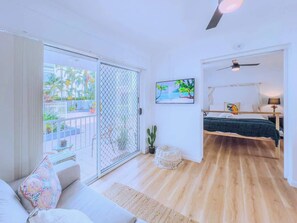 2 bedrooms, iron/ironing board, WiFi, bed sheets - Surfers Paradise Apartment - Beach, Pool & WiFi (Surfers Paradise)