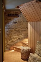 Luxury Suite, Garden View | Interior