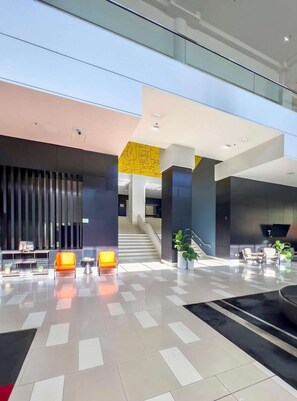 Lobby - Beachside Studio with Ocean View & Resort Access (Surfers Paradise)