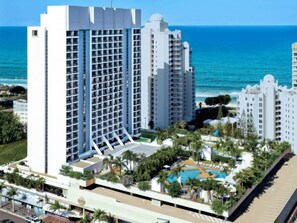 Exterior - Beachside Studio with Ocean View & Resort Access (Surfers Paradise)