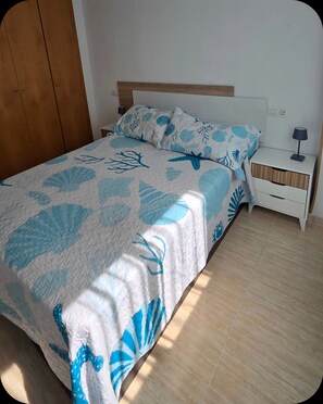 2 Schlafzimmer, B ügeleisen/Bügelbrett, kostenloses WLAN, Bettwäsche