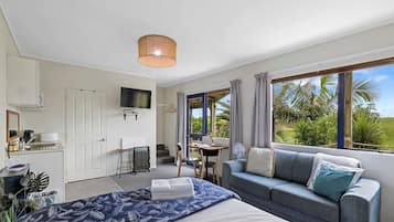 1 Schlafzimmer, BĂŒgeleisen/BĂŒgelbrett, WLAN, BettwĂ€sche