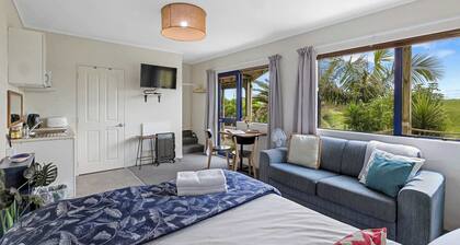 Oakura Village Studio Retreat