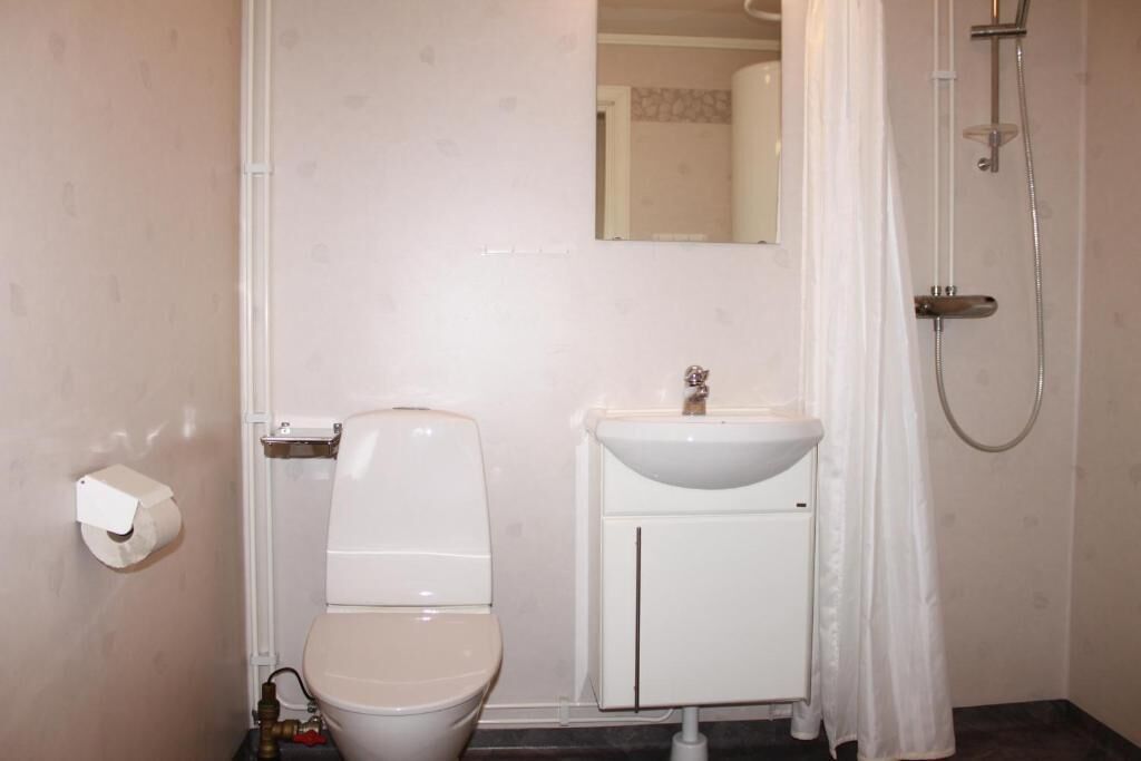Standard Cabin, 1 Bedroom, Private Bathroom | Bathroom
