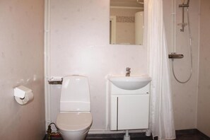 Standard Cabin, 1 Bedroom, Private Bathroom | Bathroom - Malungs Camping (Malung)