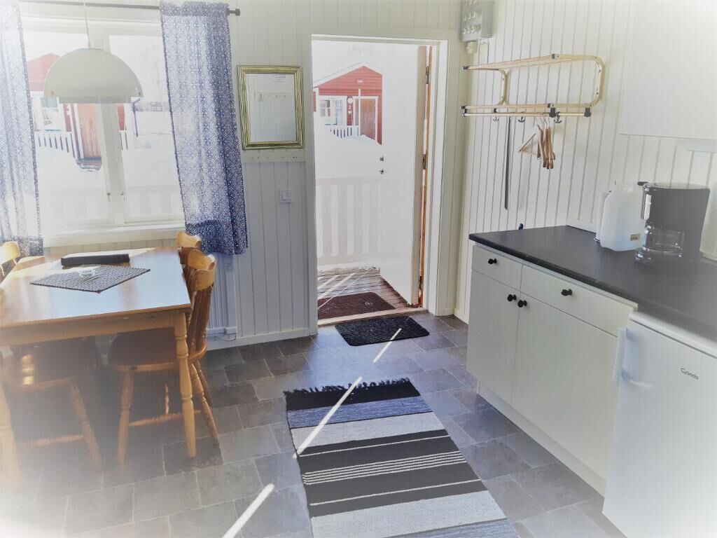 Economy Cabin, Shared Bathroom | Interior