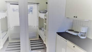 Cabane Ăconomique, salle de bains commune