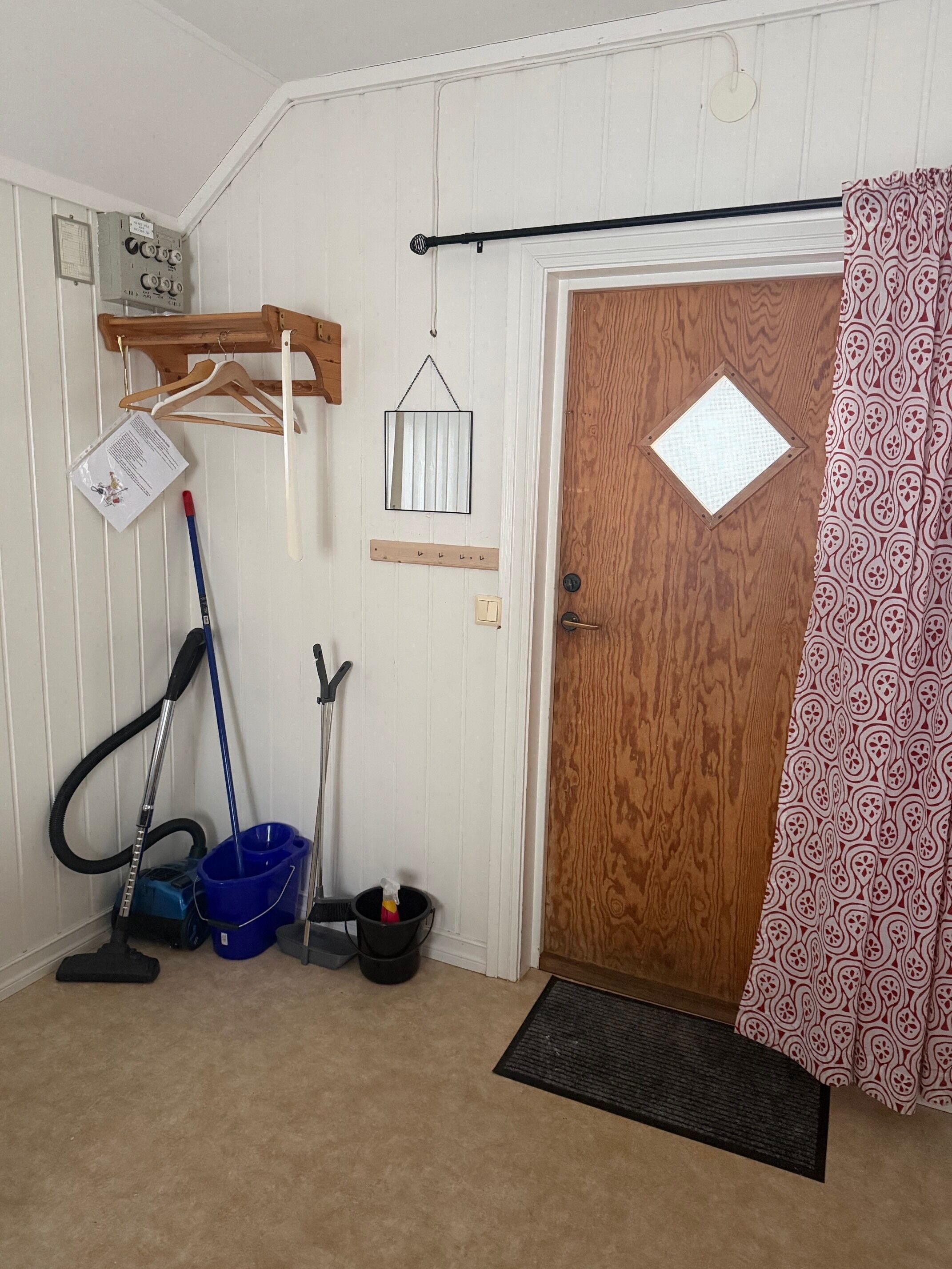 Economy Cabin, Shared Bathroom | Interior