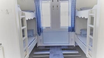 Økonomihytte, delt bad | Wi-fi og sengetøy