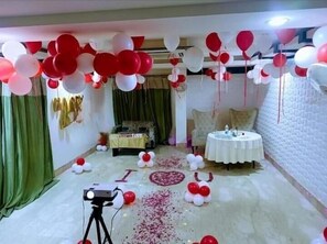 Interior - Aaron Harikanta  Stayz (New Delhi)