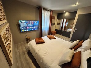 Deluxe Villa, Mountain View | Blackout drapes, soundproofing, iron/ironing board, free WiFi - L'écrin de la forêt (Jeanménil)