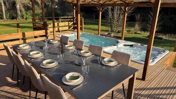 Vila luxo, vista para a montanha | Terraço/påtio