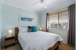 3 habitaciones y escritorio 