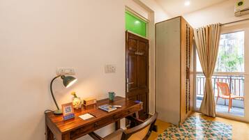 Habitación doble Premium, balcón, vista al río | Wifi gratis