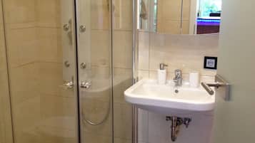 Classic Apartment | Bathroom