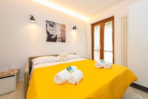 1 bedroom, iron/ironing board, free WiFi, bed sheets - Sporting A12 by Wonderful Italy (Sirmione)