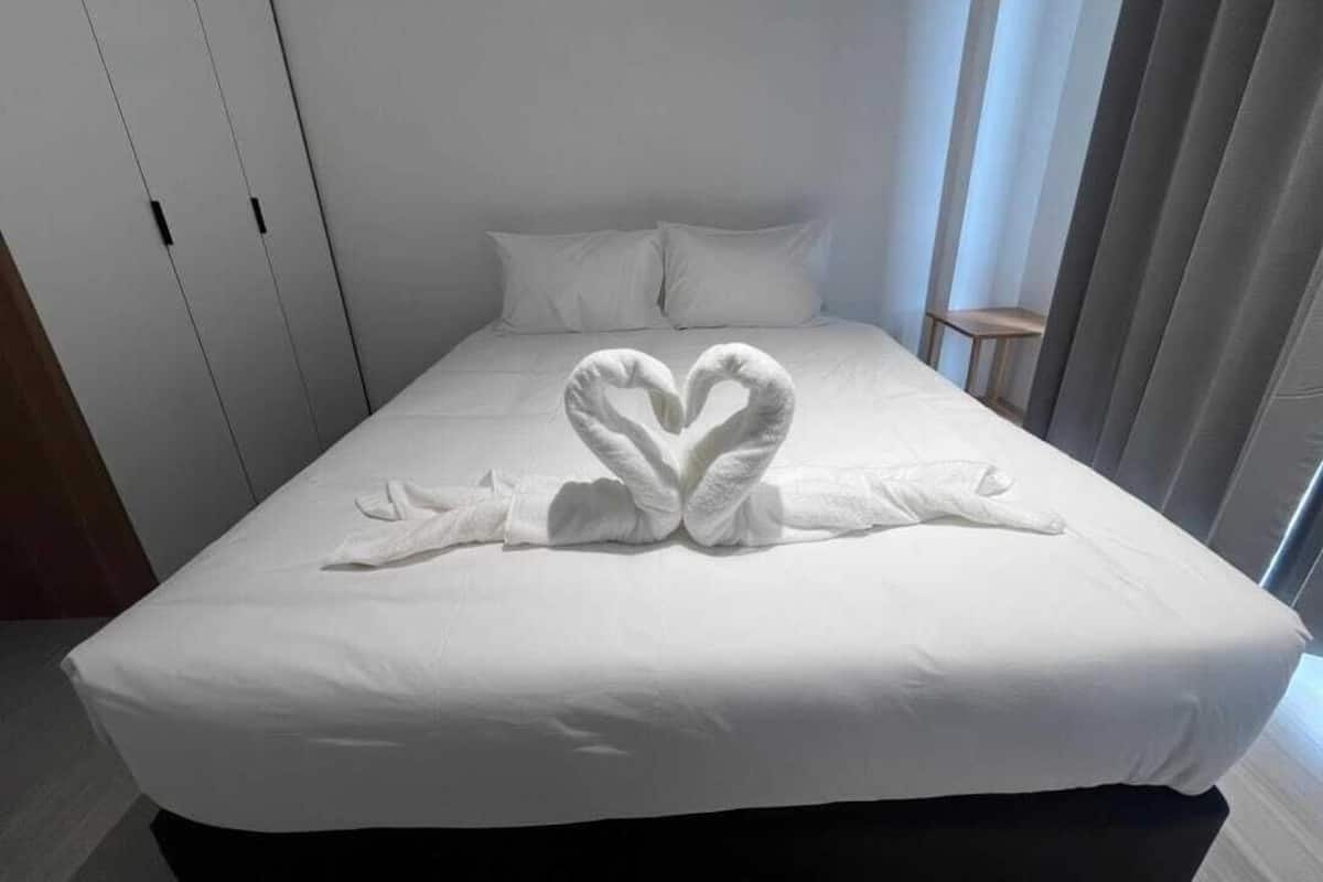 Deluxe Apartment, Non Smoking | Iron/ironing board