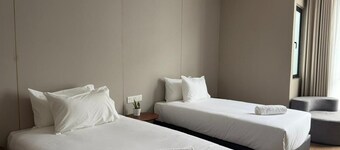 ROXY HOTEL & APARTMENT LAWAS