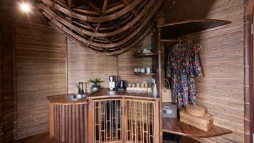 Superior Villa, 1 Bedroom, Mountain View | Bathroom